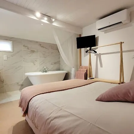 Le Quai * Saint-Vincent-de-Cosse