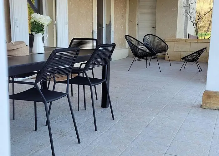 Le Quai Saint-Vincent-de-Cosse