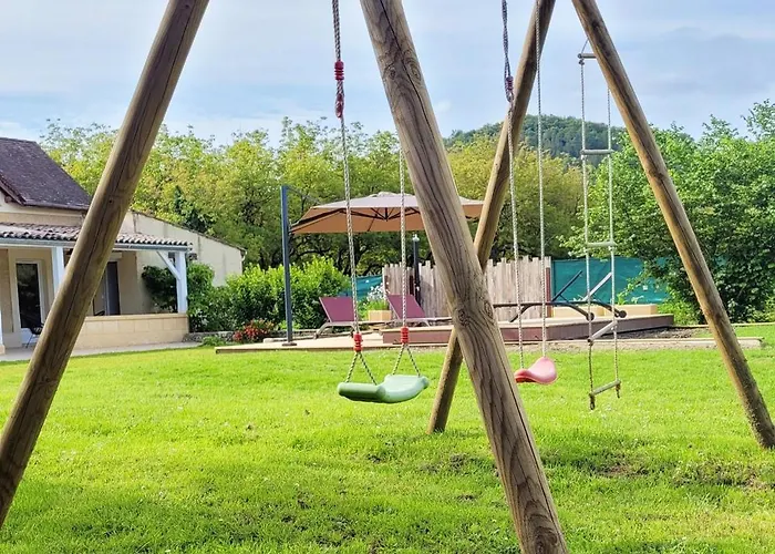 Le Quai Saint-Vincent-de-Cosse